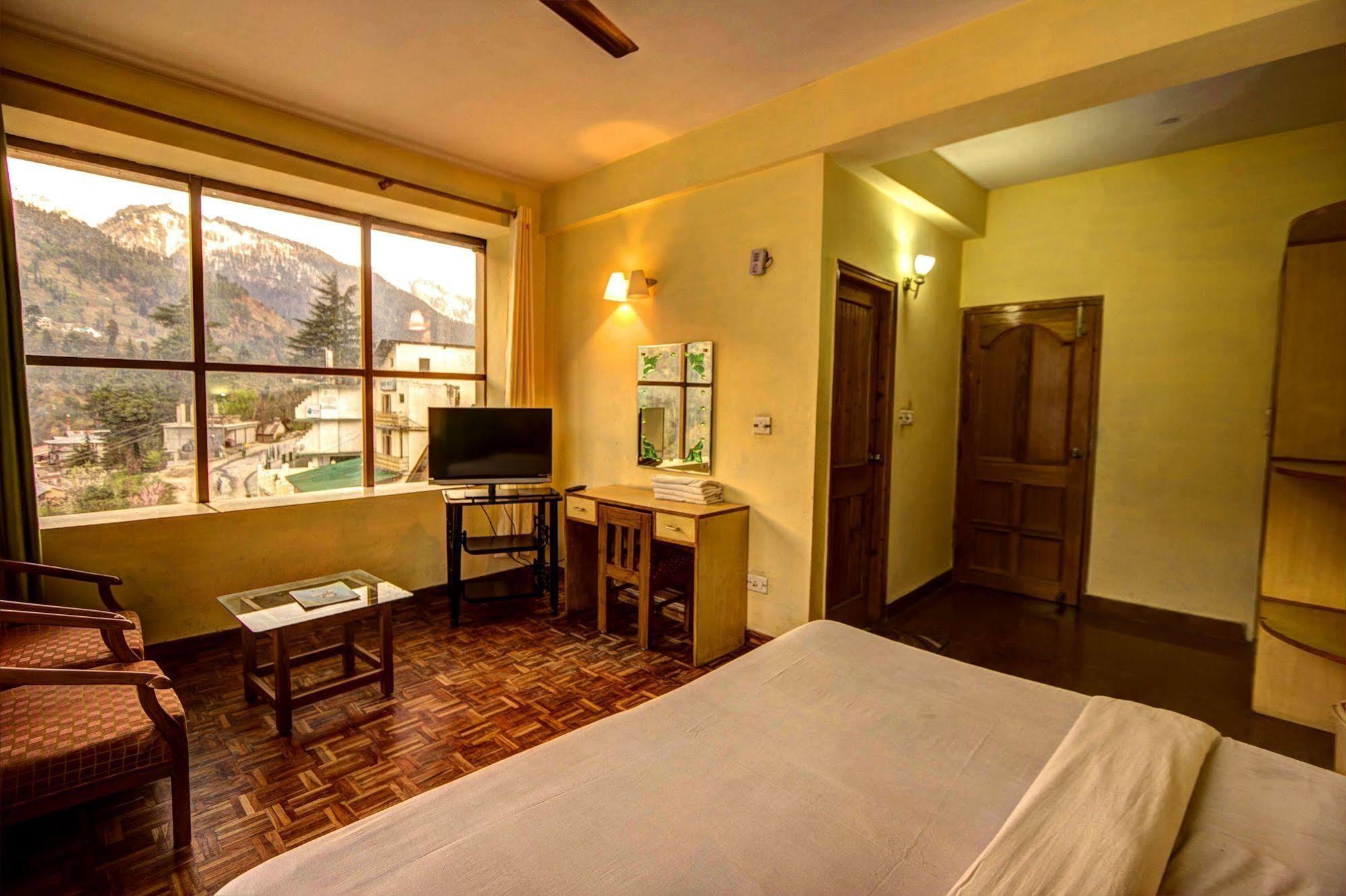 Kalinga Grand Hotel Manāli Exterior foto